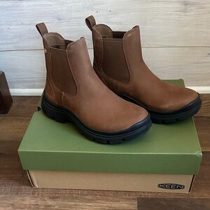 NWT- Keen Women’s Kosa Waterproof Chelsea Booties-Size 7